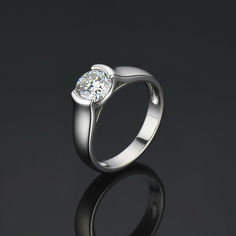 925S & VVS Moissanite 2Ct Ring in White Gold