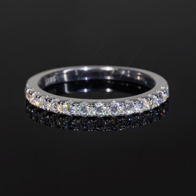 2mm-round-cut-moissanite-cluster-enternity-ring-in-s925-silver