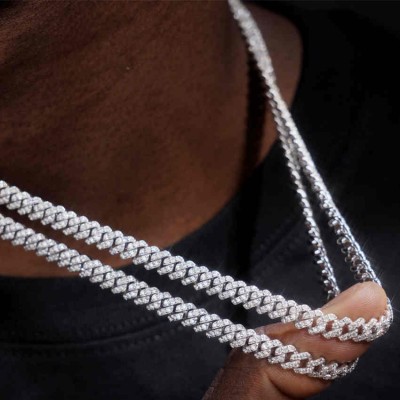 925S & VVS MOISSANITE 6.5MM PRONG CUBAN LINK CHAIN